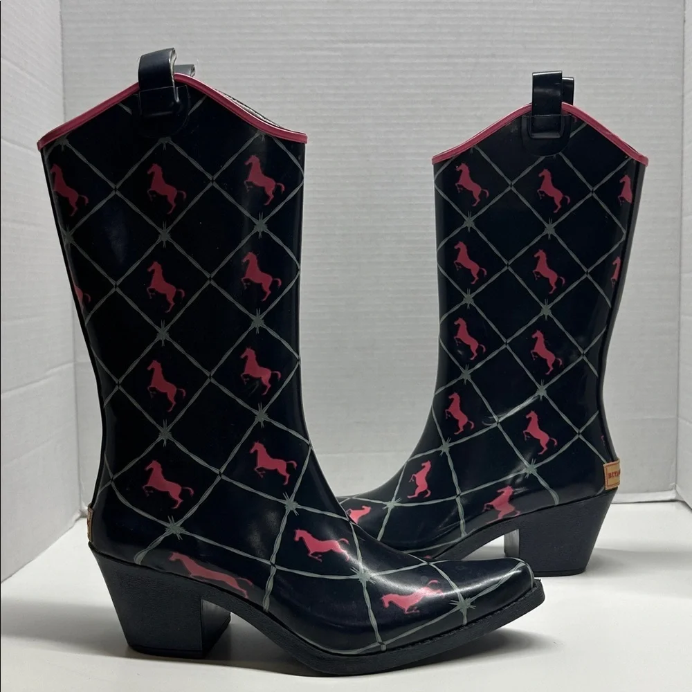 Bit & Bridle Cowboy Rubber Rain Boots Heeled Horse Western Black Pink Women's 7